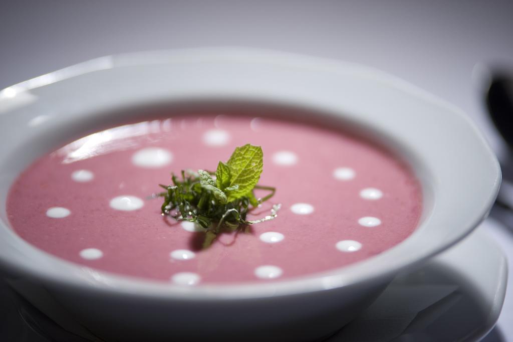 Ginti Panzio, Orseg Hotel Magyarszombatfa ภายนอก รูปภาพ